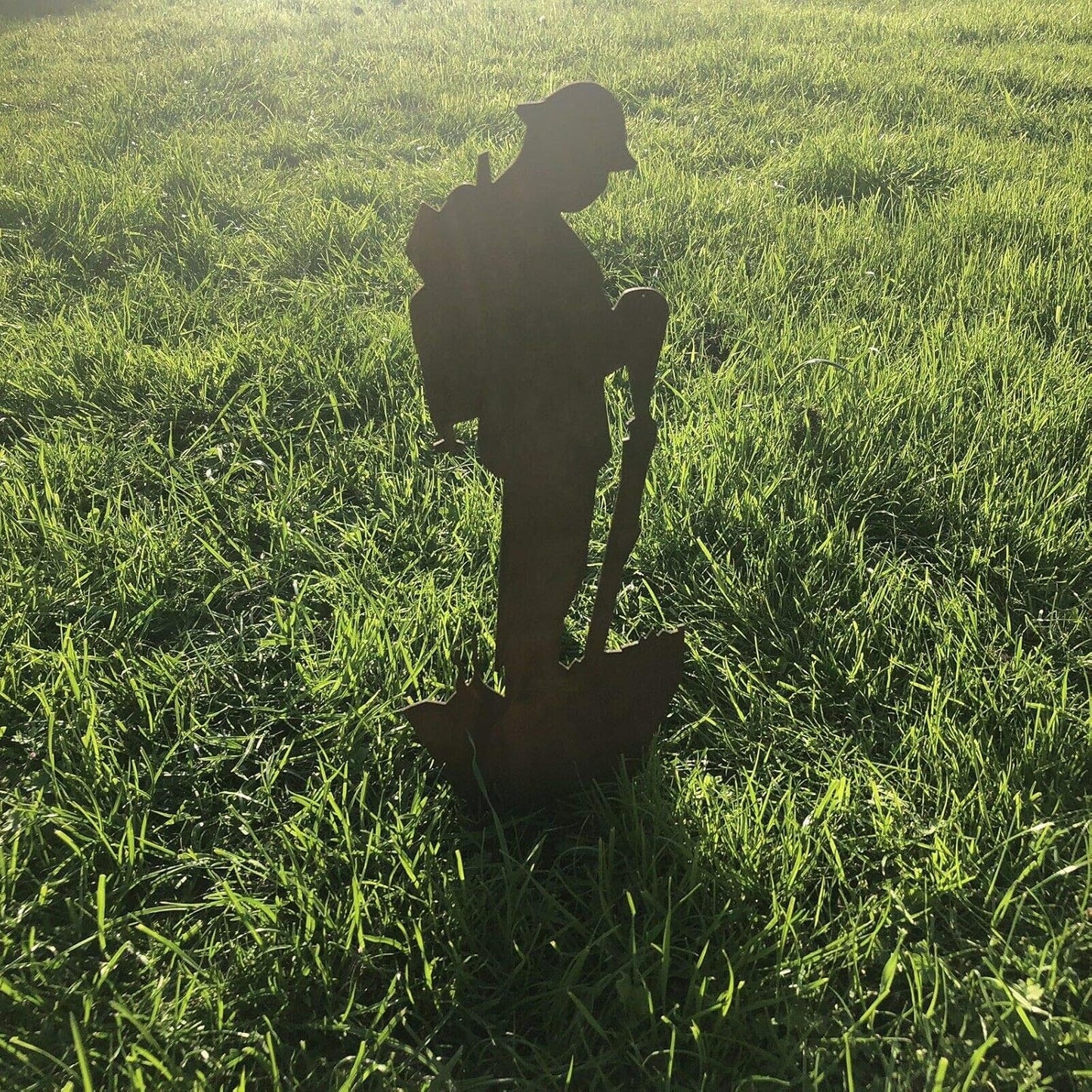 Rusty Metal Soldier Decoration, Tribute, Lest We Forget Display, Rememberance, Garden Feature, Lawn Art, Garden Statue, Army Silhouette, Gift for Veteran, Gift for Him Her