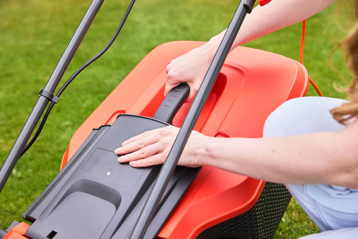 Speedi-Mo 360C Electric Wheeled Lawn Mower, 1500 W, Cutting Width 36 Cm, Orange/Black