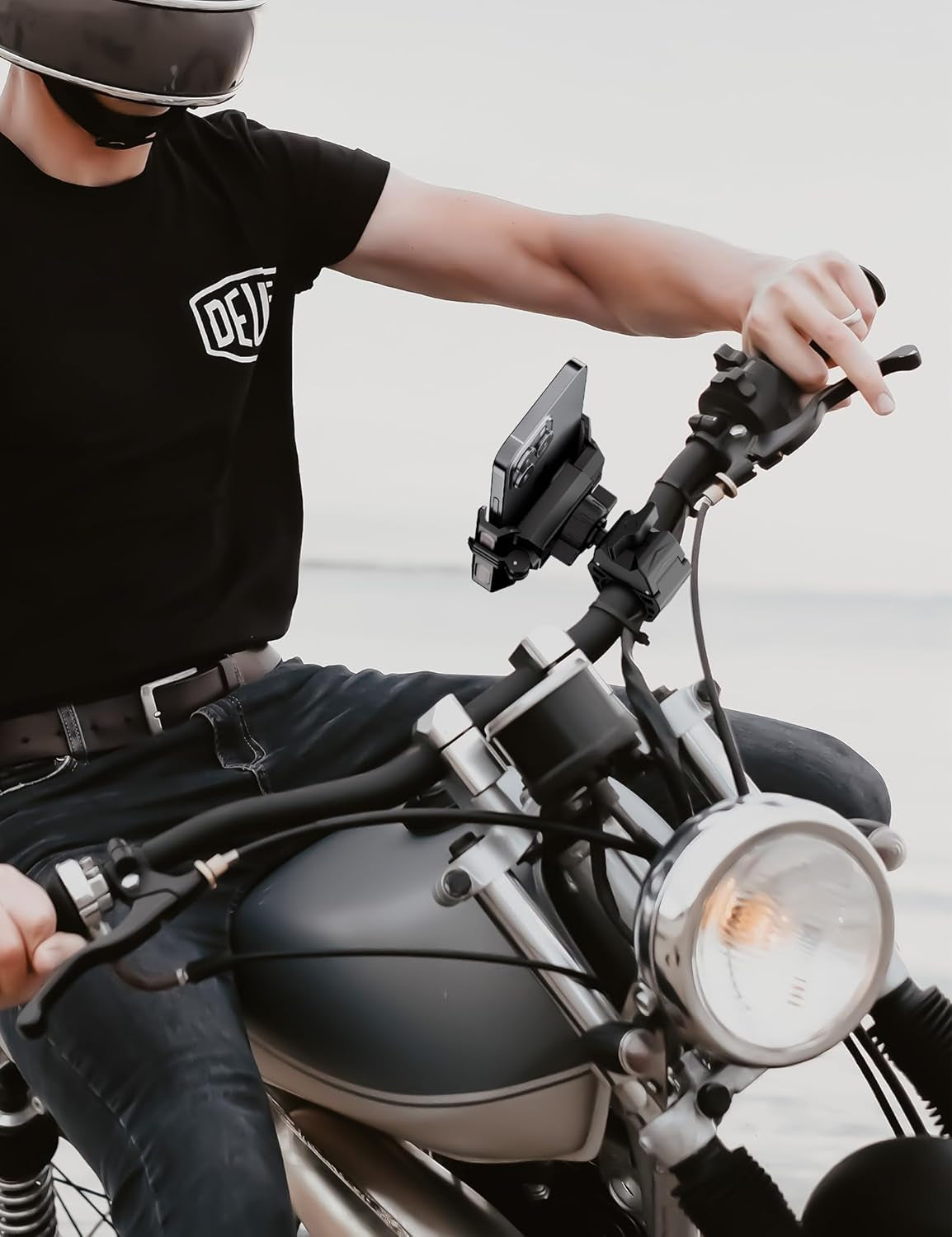 Bike Phone Holder Motorbike Phone Holder [1S Quick Release Robust Connections] anti Shake Universal 360° Bicycle Handlebar Holder for Iphone 17 16 15 14 13 Samsung S23/S22 4.5-7" Smartphone