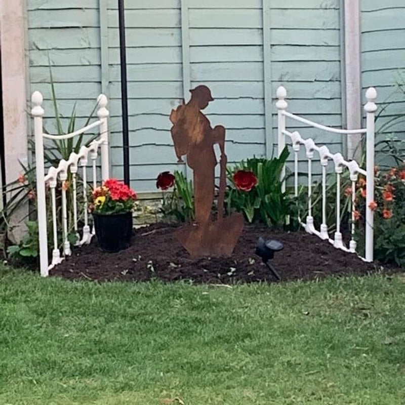 Rusty Metal Soldier Decoration, Tribute, Lest We Forget Display, Rememberance, Garden Feature, Lawn Art, Garden Statue, Army Silhouette, Gift for Veteran, Gift for Him Her